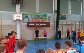 Powiększ obraz: Turniej Halowej Piłki Nożnej Chłopców o Puchar Dyrektora Zespołu Szkolno–Przedszkolnego w Stopnicy